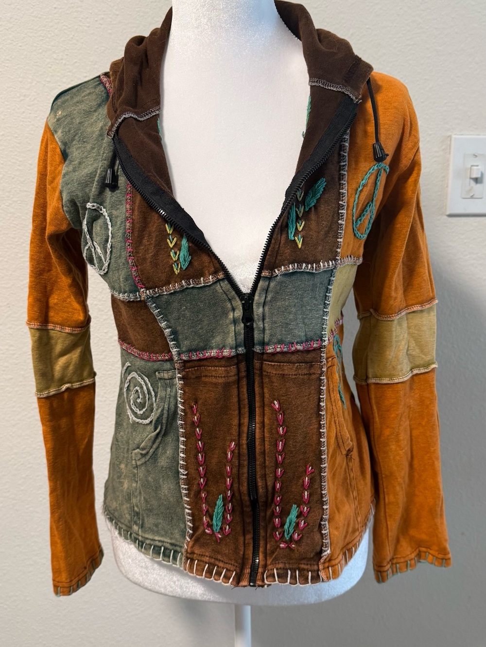 Patchwork Embroidered Hooded Utility Jacket - Orange & Olive